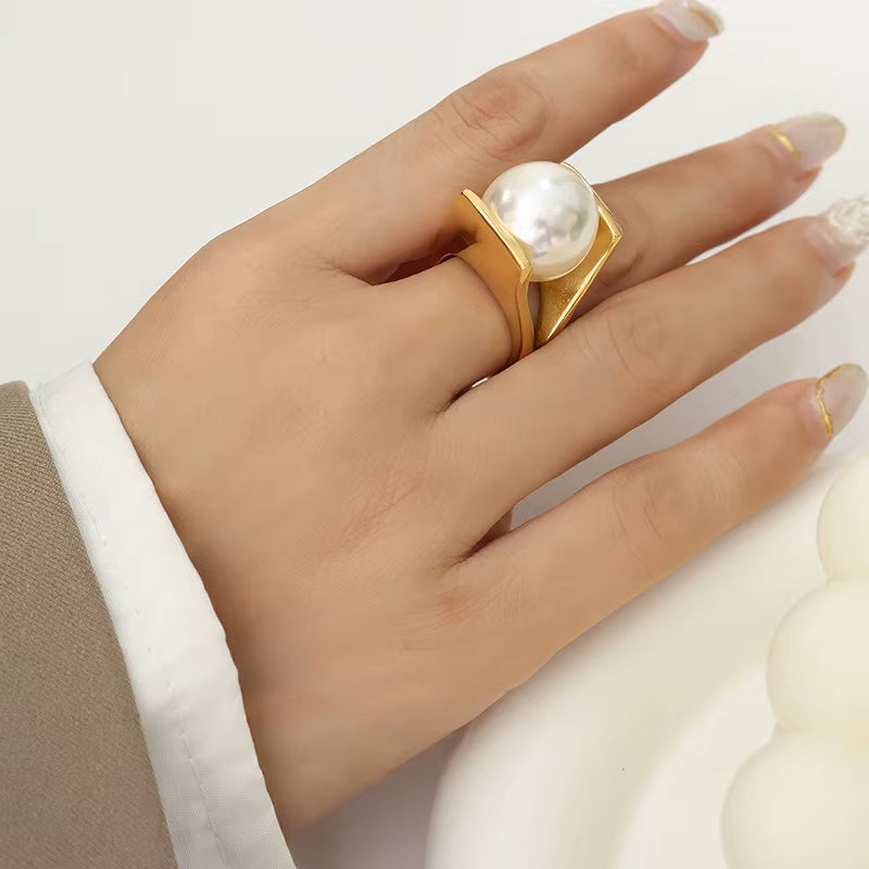 Y Shaped Pearl Ring