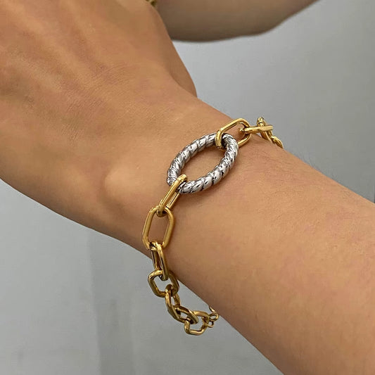 18K Gold Plated Twisted Oval Bracelet