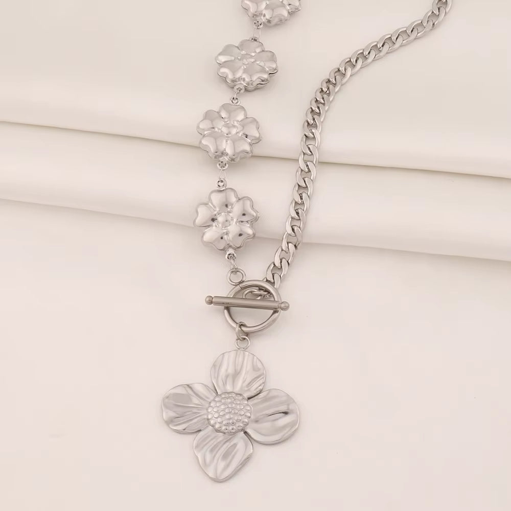 Flower Toggle Necklace