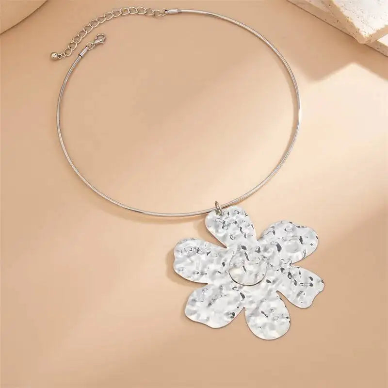 Punk Flower Collar Necklace