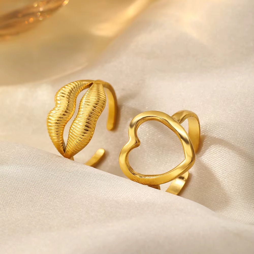 Kissed Heart Ring Set