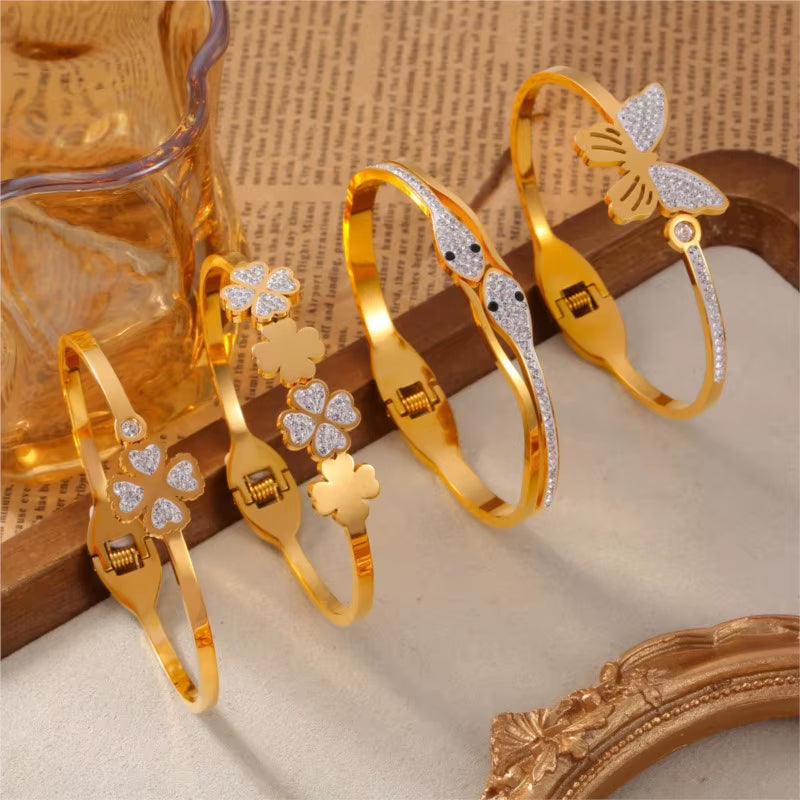 Butterfly Snake Clover Bracelet Set