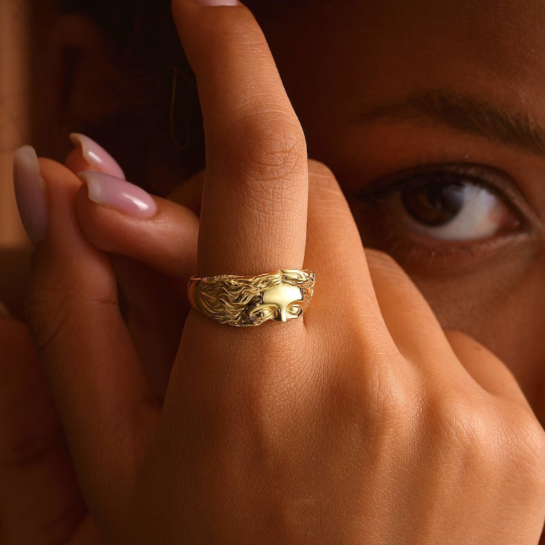 Goddess Venus Ring