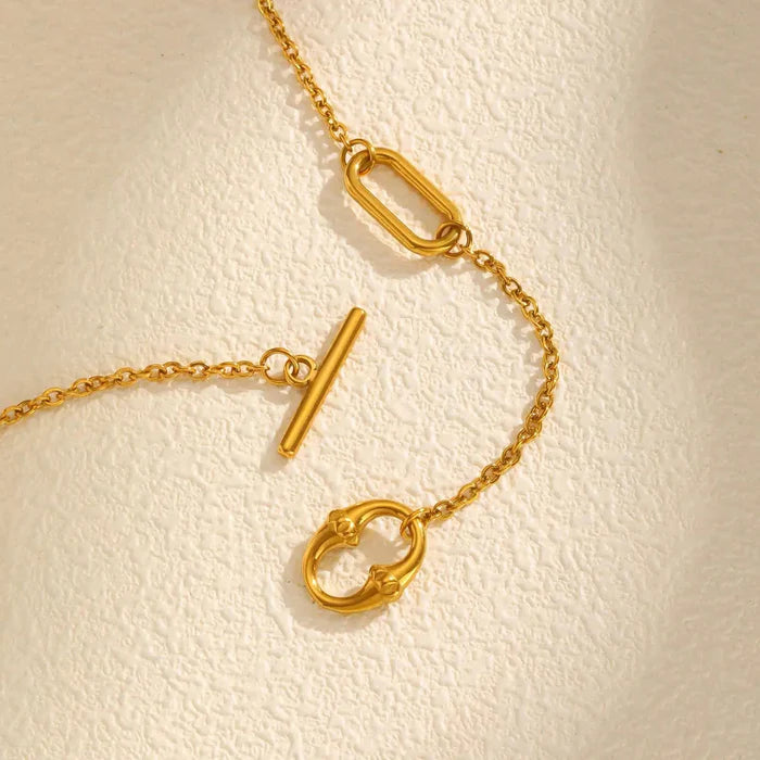 Modern Toggle Chain Necklace