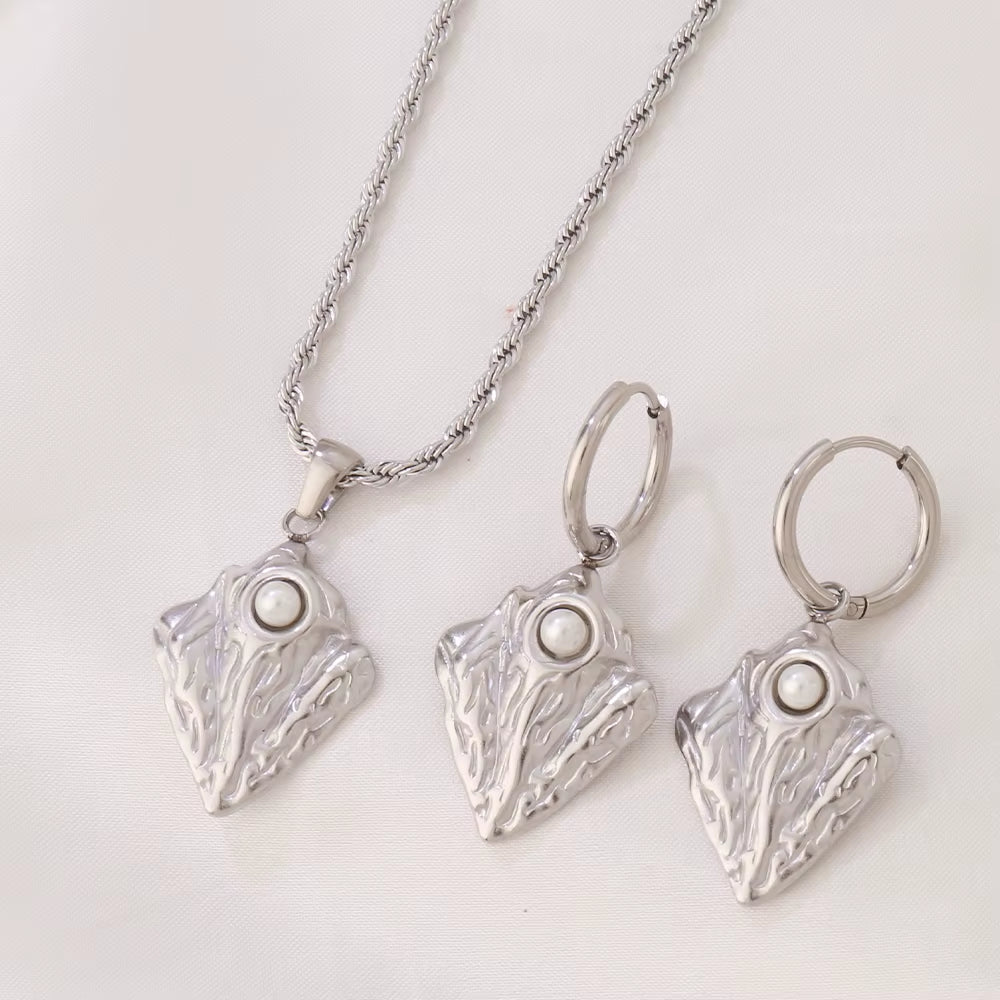 Pearl Triangle Jewelry Set