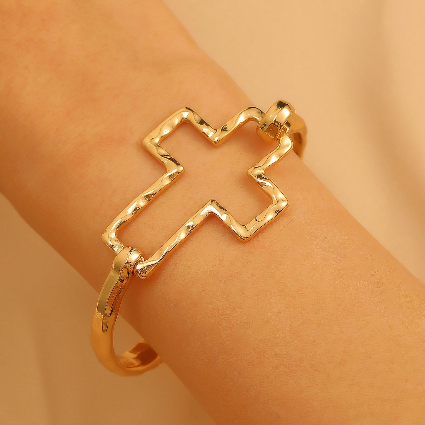 Chunky Cross Buckle Bracelet