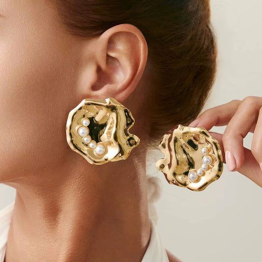 Inlaid Pearl Stud Earrings