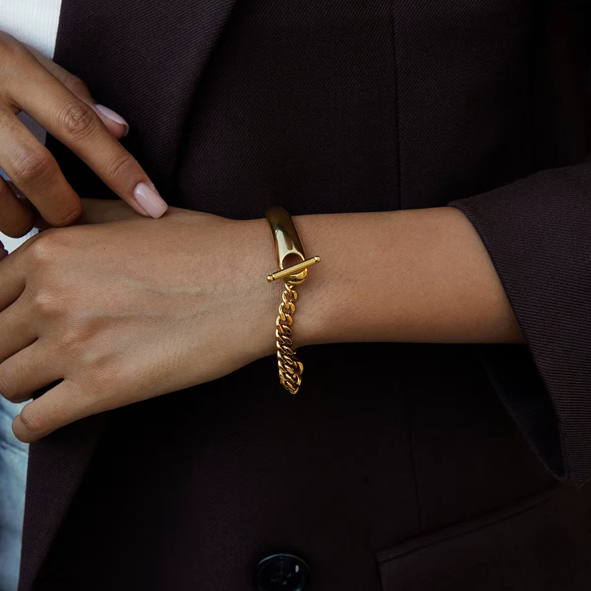 Half Buckle Toggle Bracelet