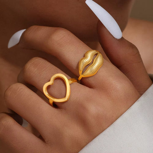 Kissed Heart Ring Set