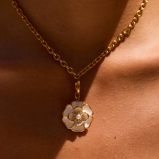 18K Dripping Pearl Flower Necklace